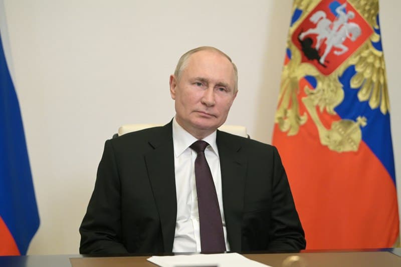 Putin səhiyyə və təhsil səviyyəsini yaxşılaşdırmağa çağırış ETDİ        