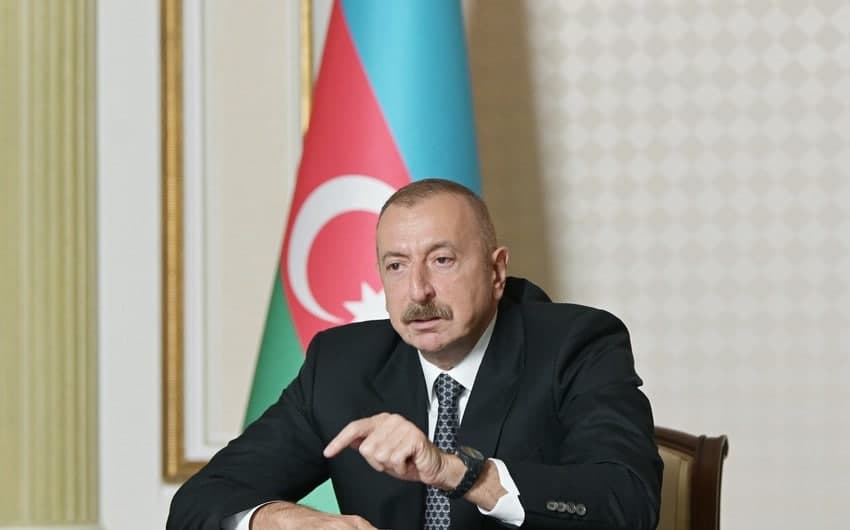 Azərbaycan lideri: “Qudurmuş düşmən bizim qabağımızda diz çökdü”