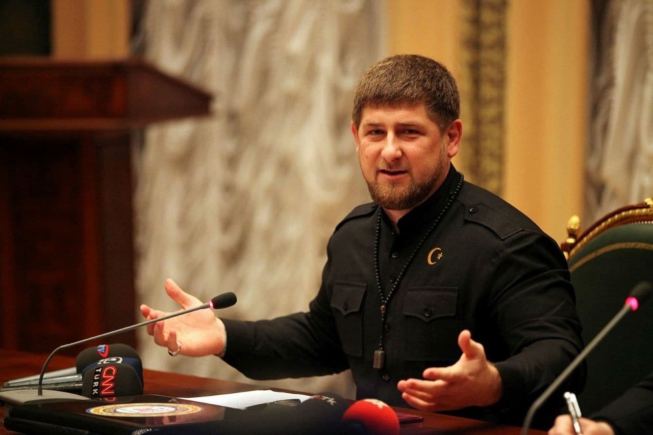 Ramzan Kadırov çıxışı zamanı göz yaşı tökdü - VİDEO
