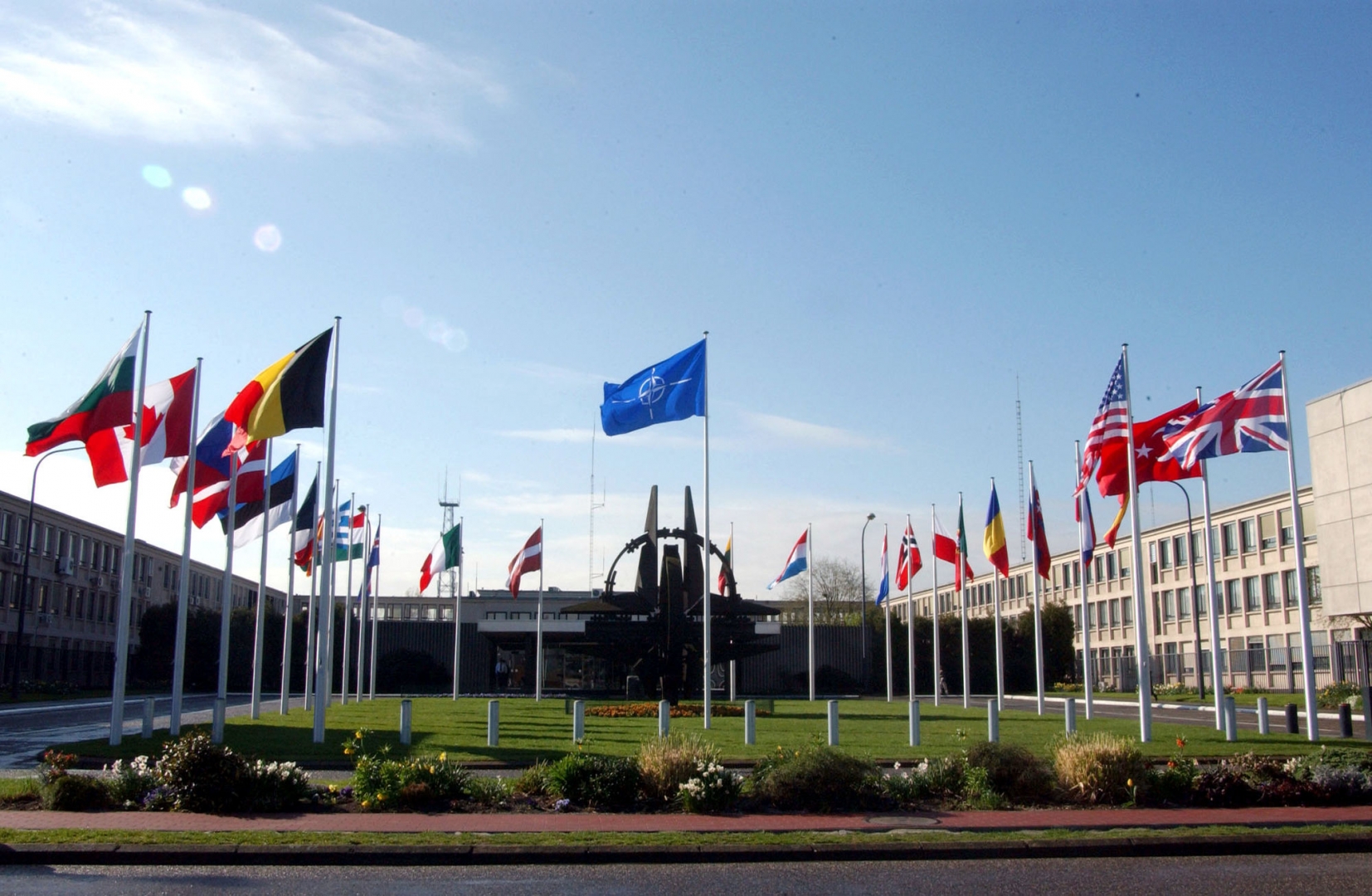 NATO ölkələrinin müdafiə nazirlərinin Brüsseldə keçiriləcək görüşünün vaxtı AÇIQLANDI