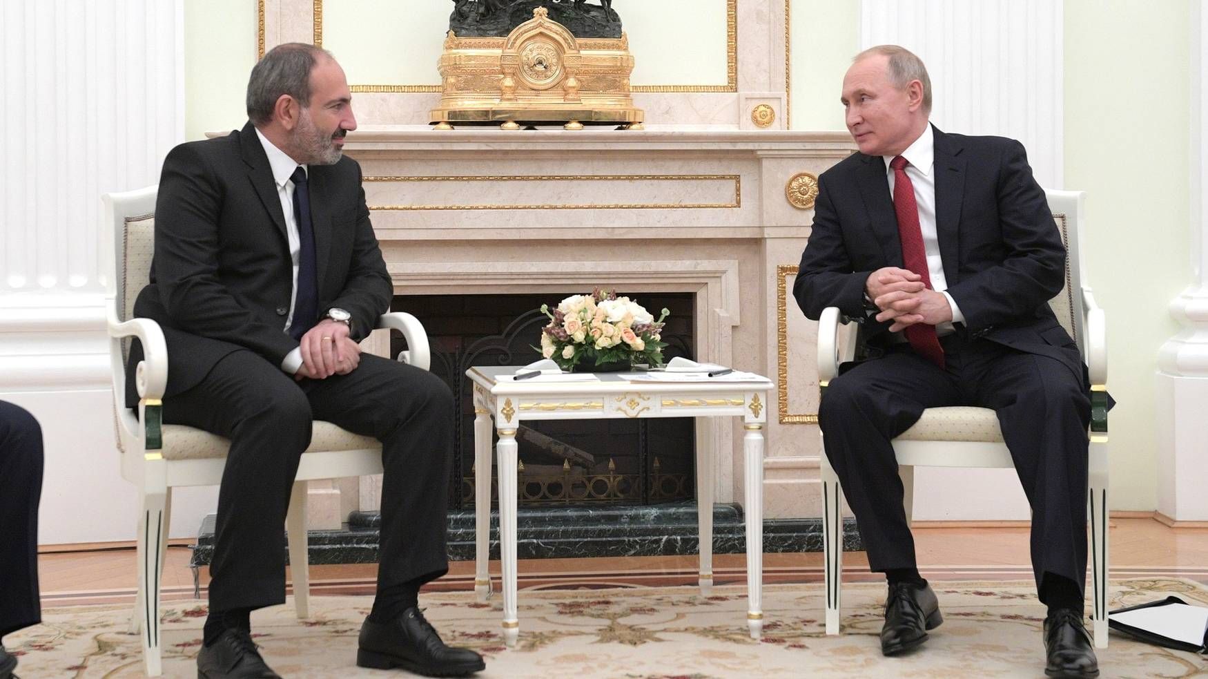 Paşinyan Putinə məktub yazdı Paşinyan Putinə məktub yazdı