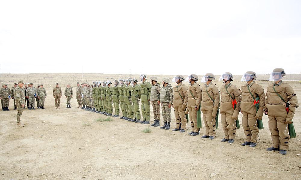 Baş Qərargah rəisi Azad edilən ərazilərlə bağlı tapşırıq verdi - FOTO 