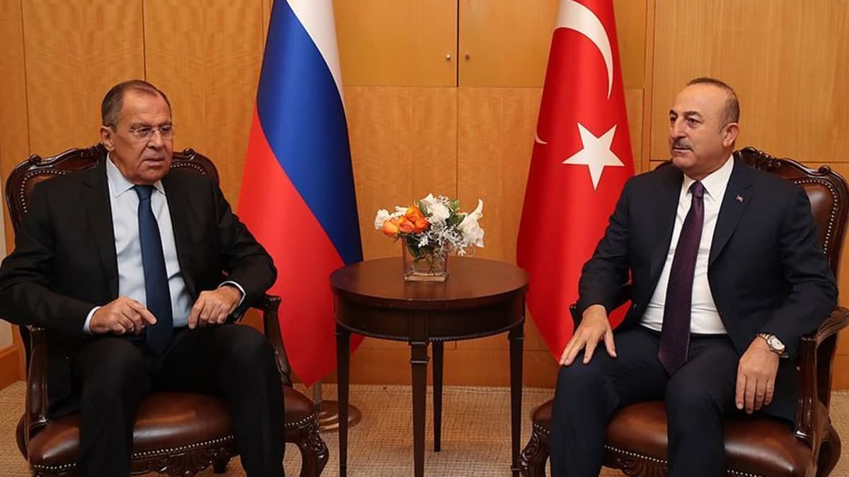 Belqradda Çavuşoğlu ilə Lavrovun səmimi görüşü – VİDEO