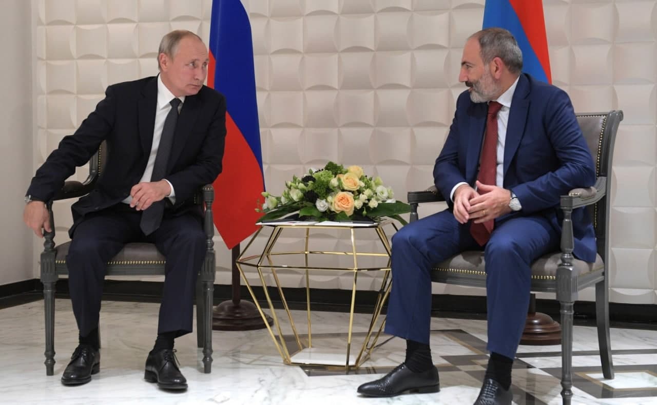 KREML Putinin Paşinyanla danışıqlar formatını açıqladı