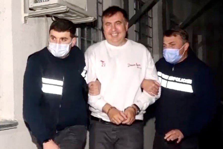 Saakaşvili təkadamlıq kameraya köçürüldü