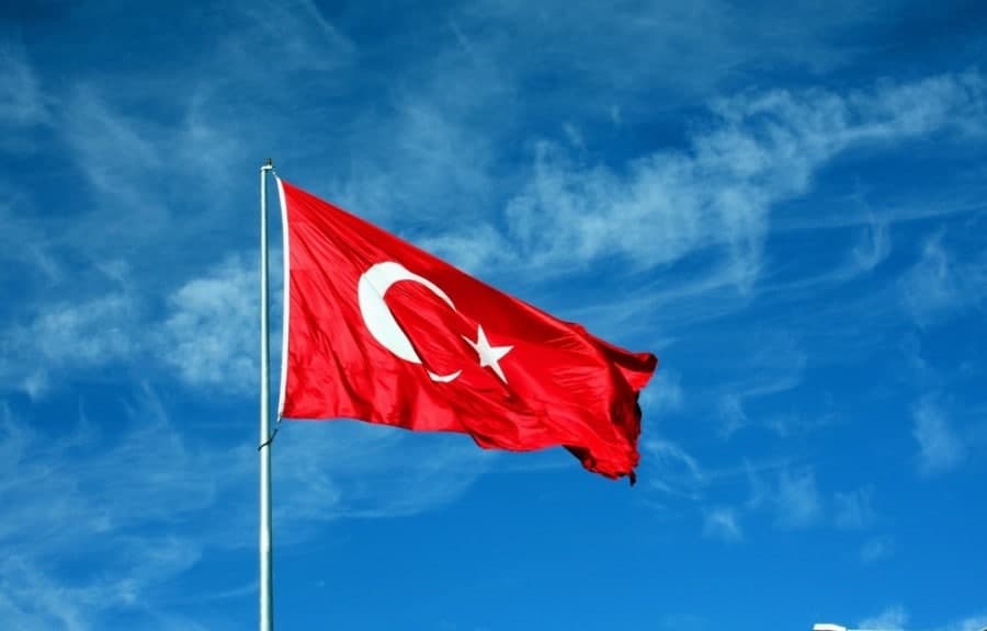 İranda Türkiyə bayrağını təhqir edən şəxs cəzasını aldı – VİDEO