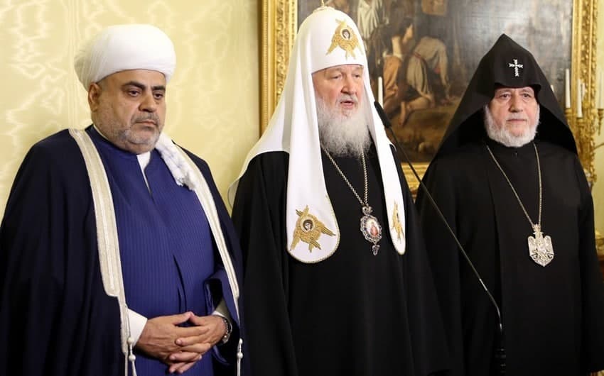 Moskvada 3 ölkənin dini liderləri görüşdü – Jurnalistlər zala buraxılmadı