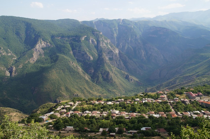 Fransadan Hadrutun keçmiş separatçı rəhbərliyi ilə bağlı QƏRAR