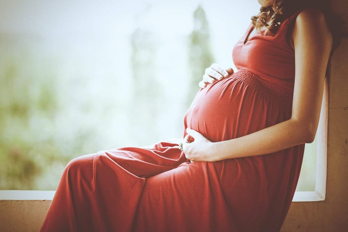 COVID-19 peyvəndinin hamilələrə mənfi təsiri ola bilər? – Ginekoloqdan suallara CAVAB 