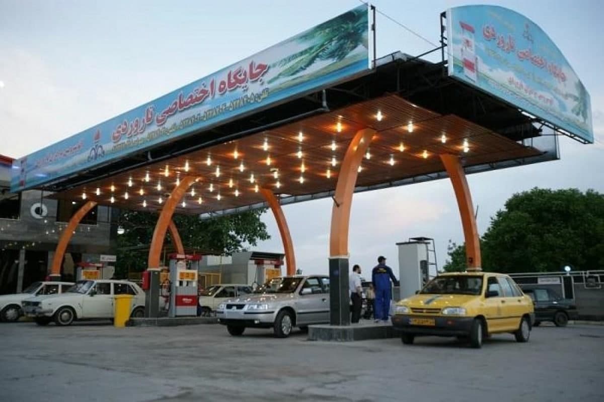 İranda daha bir PROBLEM: Əhali elektron kartla benzin ala bilmir