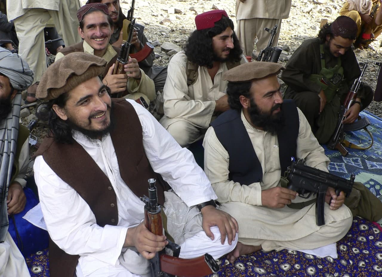 Taliban Çinin xarici işlər nazirinə tiryək hədiyyə etdi - VİDEO