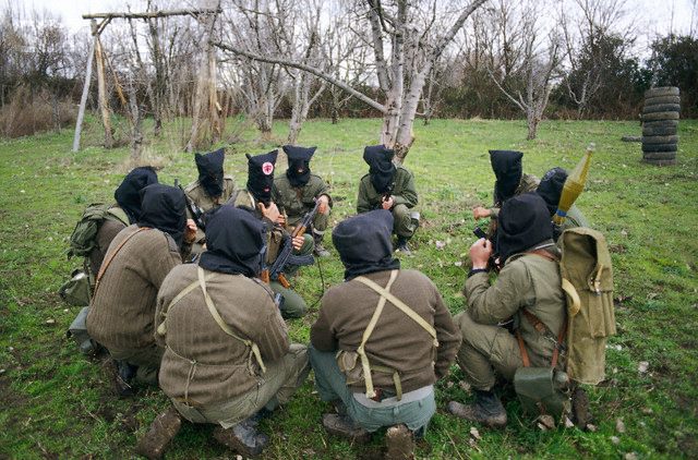 VoMA erməni terror təşkilatı sülhmramlılara qarşı TƏXRİBAT hazırlayır - VİDEOFAKT