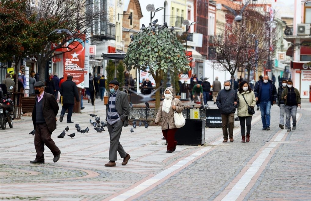 COVID-19: Bir gündə 217 nəfər öldü - Türkiyədə vəziyyət ağırlaşdı