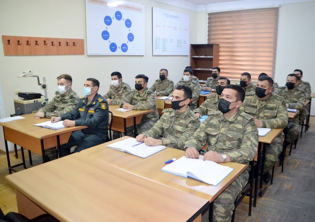 Azərbaycan Ordusunun Təlim və Tədris Mərkəzində seminar keçirilib - FOTO