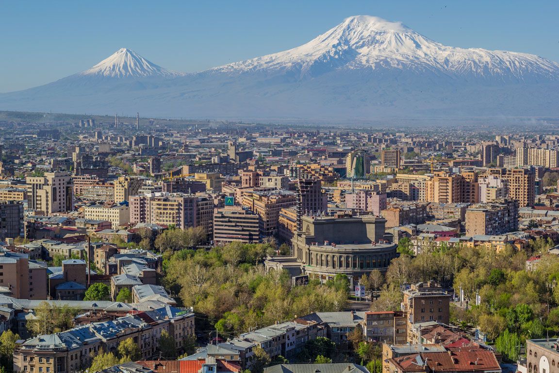 Ermənistanda bu nazir vəzifəsindən azad edildi - FOTO