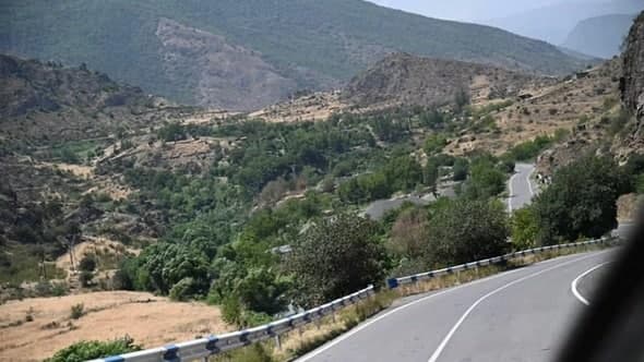 Gorus-Qafan yolundakı gömrük postlarından nə qədər vəsait toplanıb? - MƏBLƏĞ Gorus-Qafan yolundakı gömrük postlarından nə qədər vəsait toplanıb? - MƏBLƏĞ
