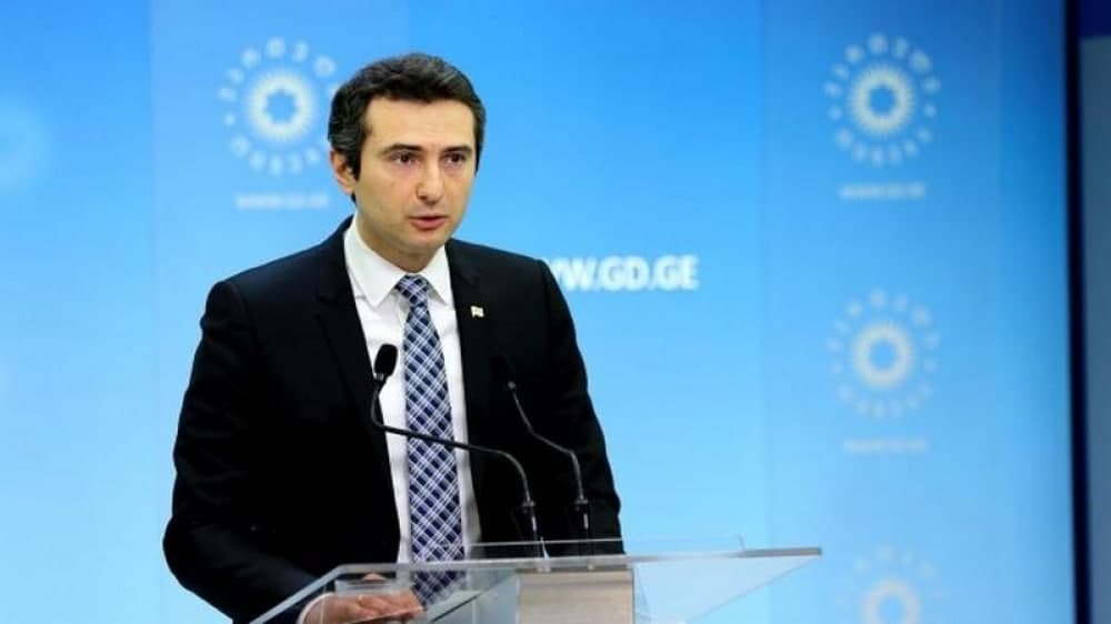 Gürcüstanın istefa verən parlament sədri deputat mandatından da imtina etdi
