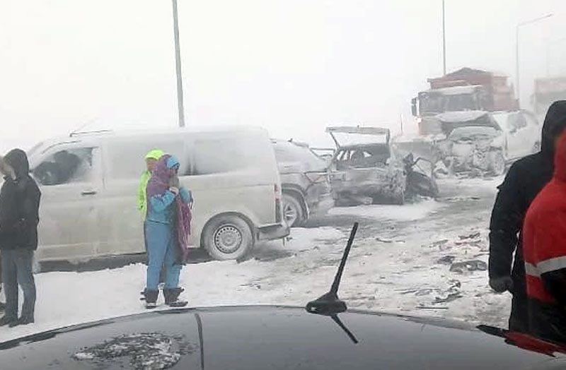 Rusiyada zəncirvari qəza, 22 maşın toqquşdu - VİDEO