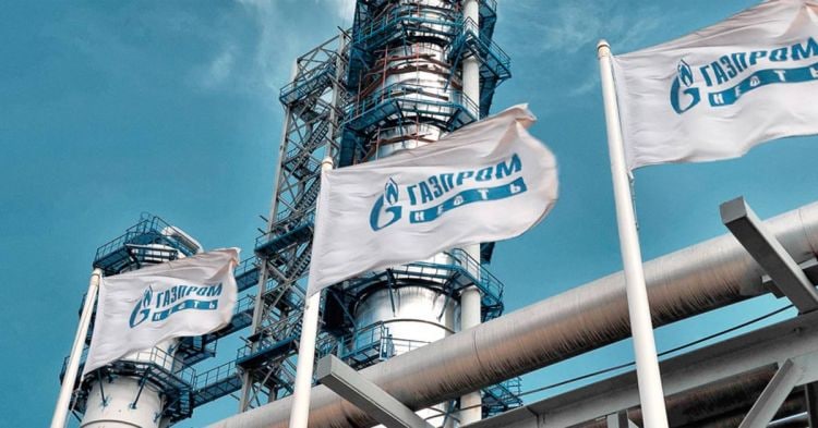“Qazprom” Ukraynadan qaz tranzitini azaltdı