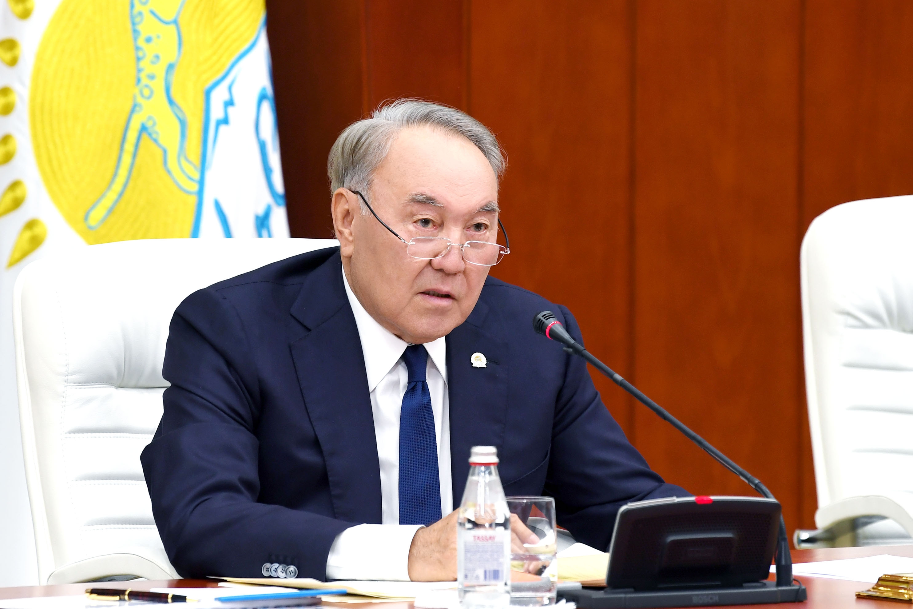 Nazarbayev ortaya çıxdı - Bu dövlət başçısına zəng etdi