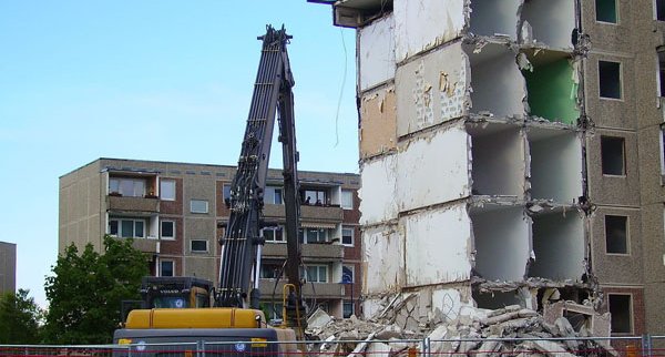 Bakıda istismara tam yararsız binaların sayı AÇIQLANDI