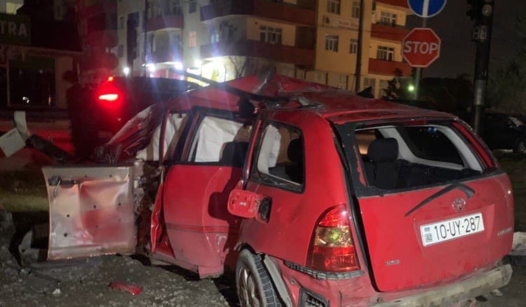 Bakıda polislər qəzaya uğradı, ağır yaralananlar var – FOTO/VİDEO