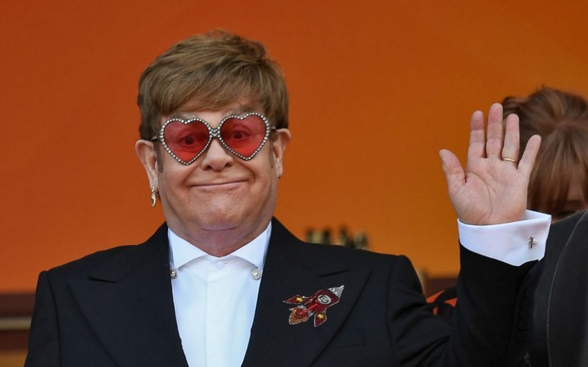 Elton Con koronavirusa yoluxdu - Konserti ləğv edildi