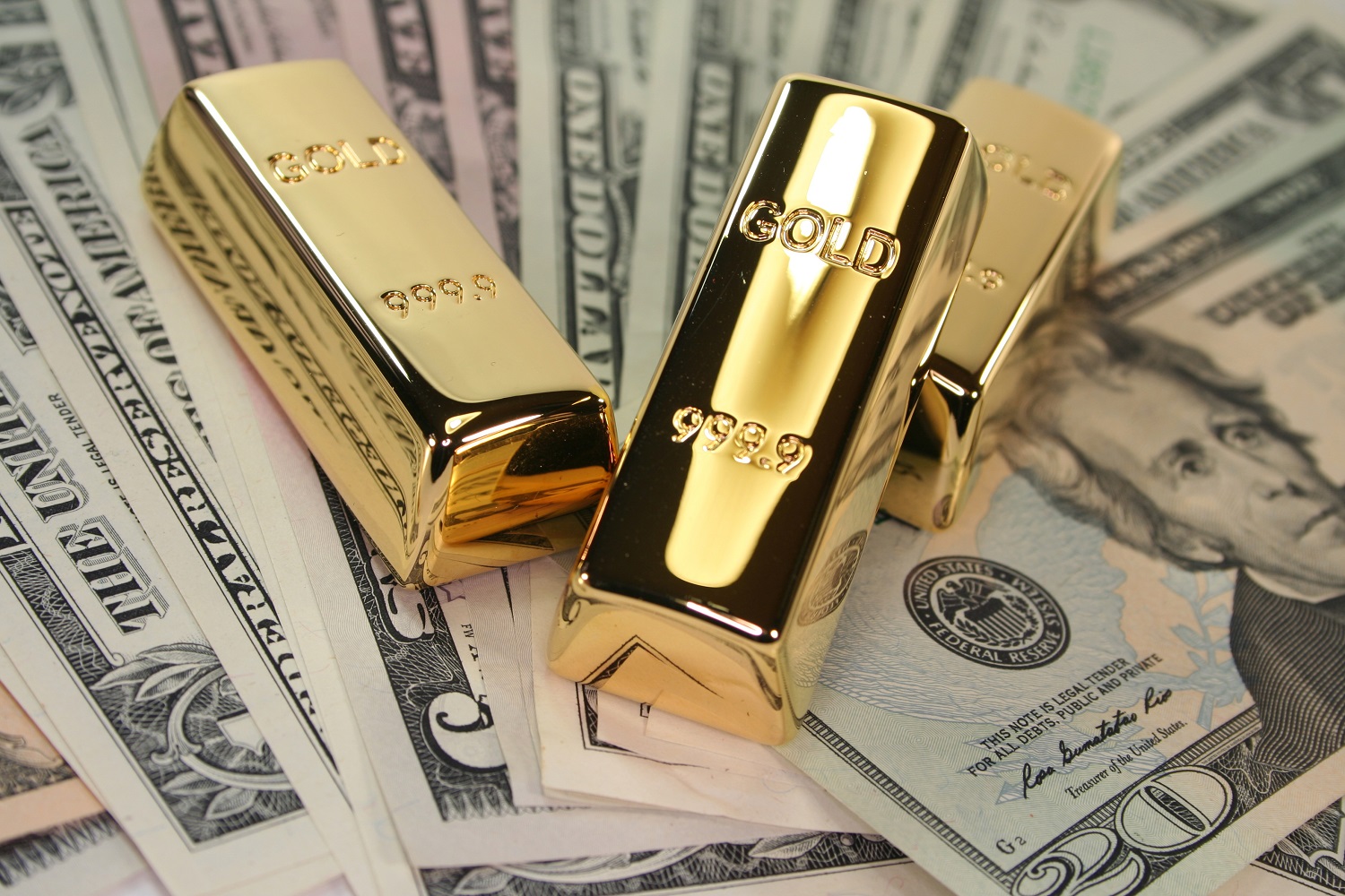 Dollar möhkəmlənir, qızıl ucuzlaşır – BİRJANIN BU GÜNƏ OLAN MƏLUMATI