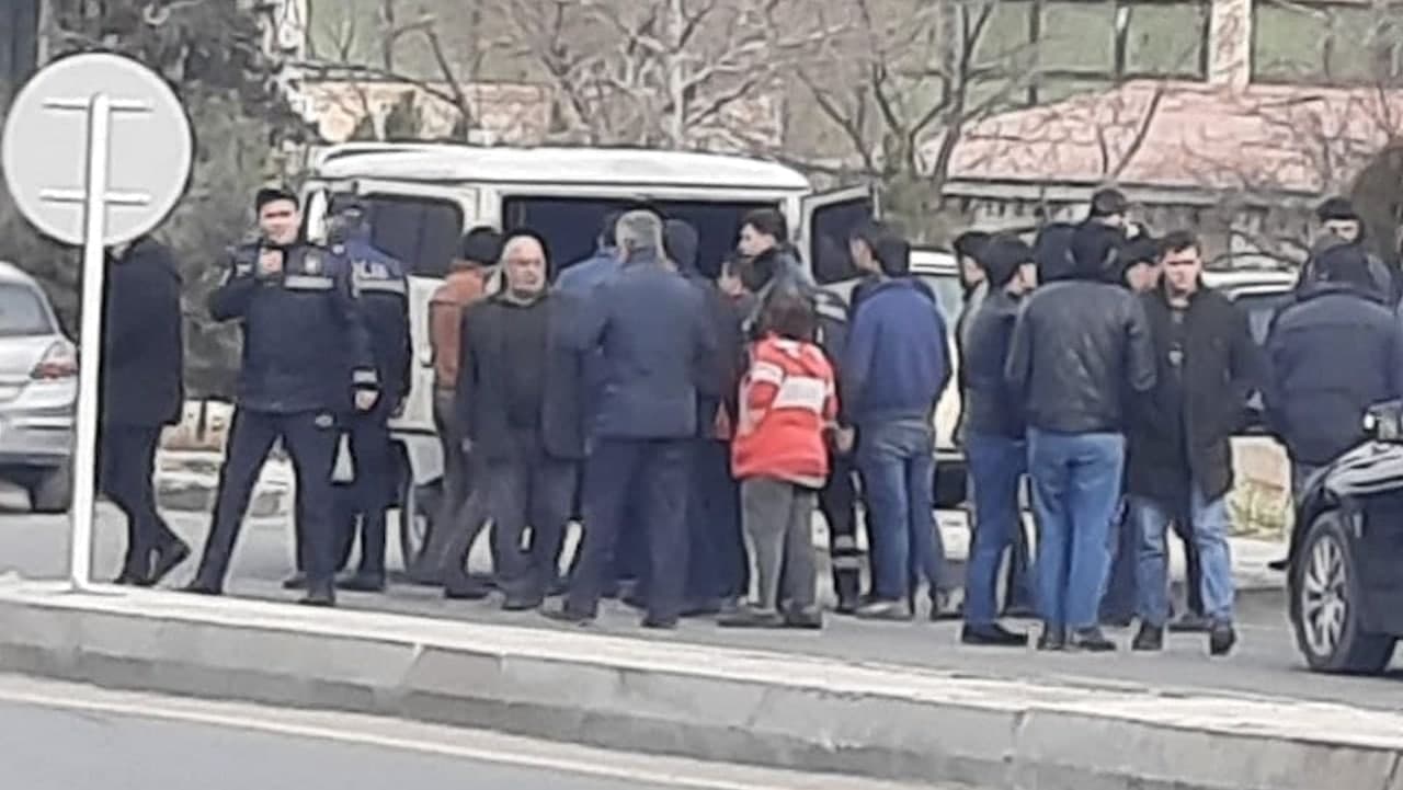 Gəncədə 50 yaşlı kişini maşın vurdu