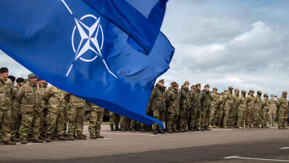 NATO-nun “general-mayoru” rusiyalı qadını belə aldatdı – DETALLAR