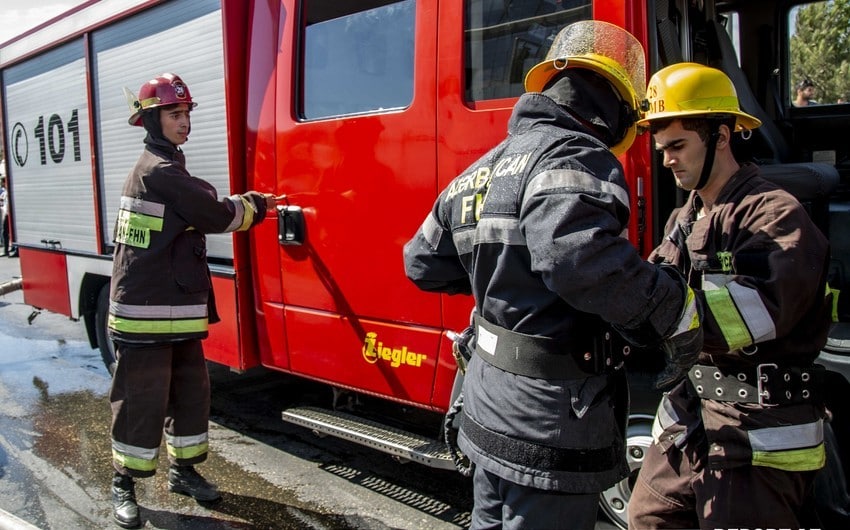 Bakıda restoranda yanğın oldu