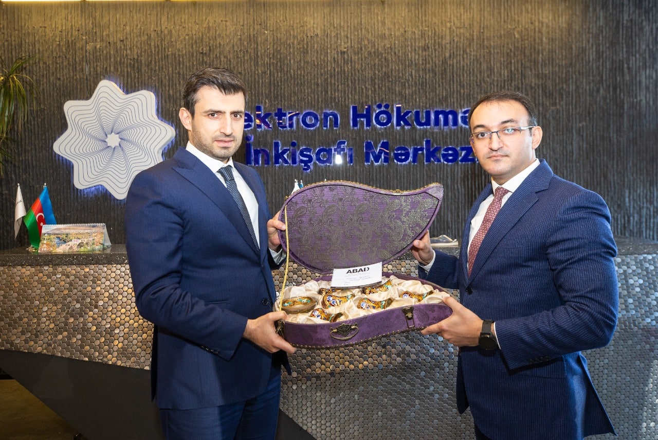 Səlcuk Bayraktar Bakıda vacib müzakirələr apardı - YENİ LAYİHƏLƏR OLACAQ / FOTO