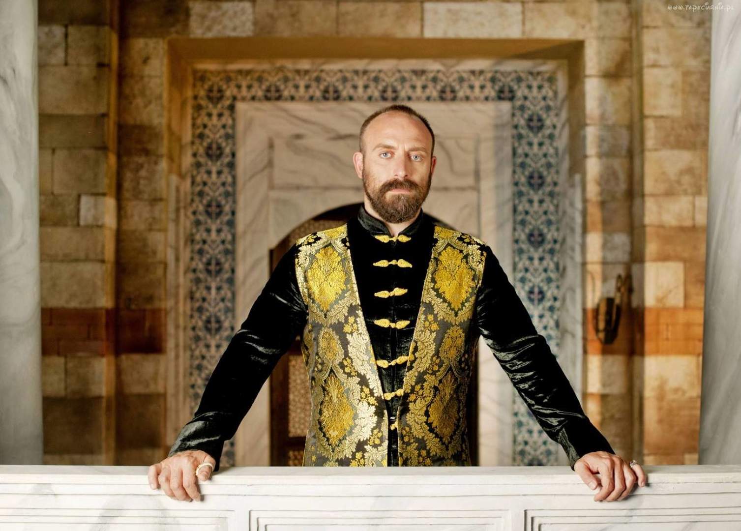 Sultan Süleyman İngiltərəyə köçdü - FOTO