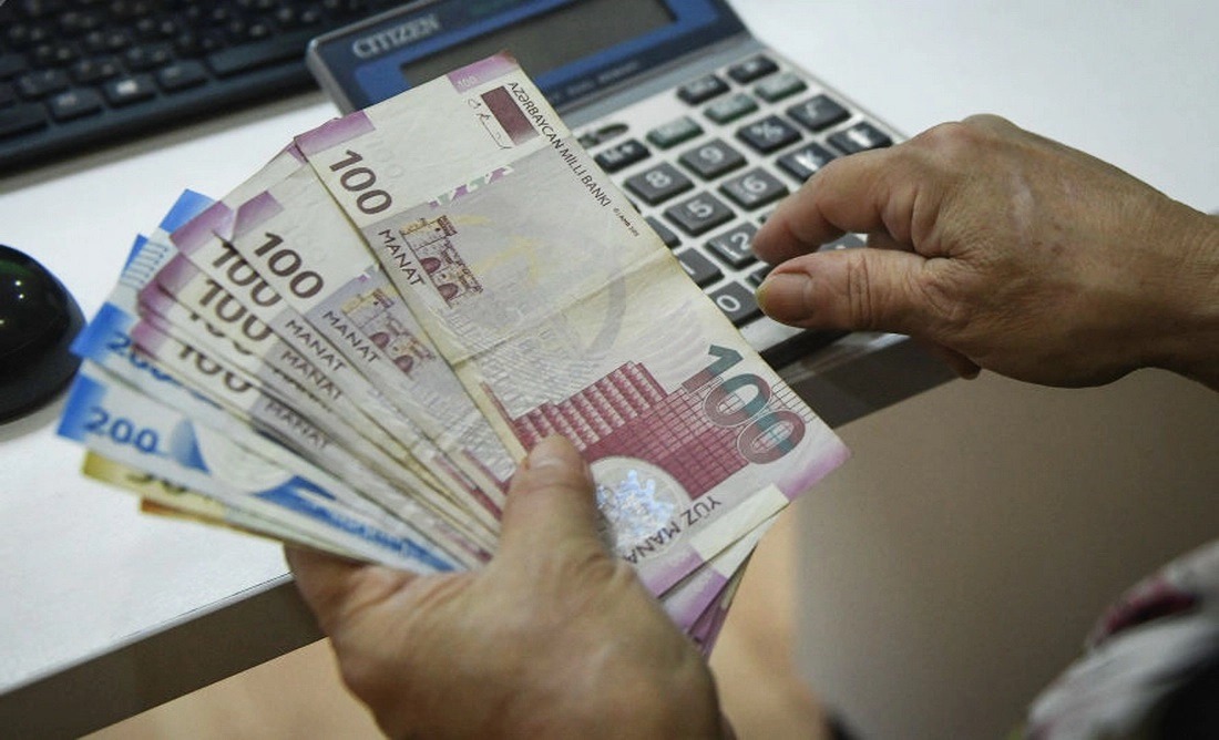 Avro və dolların bu günə olan MƏZƏNNƏSİ Avro və dolların bu günə olan MƏZƏNNƏSİ