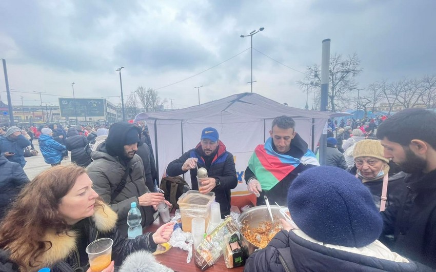 Ukraynadakı soydaşlarımız üçün səyyar qida məntəqələri - FOTO