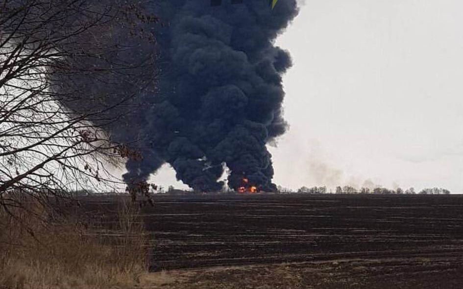 Ukraynada bombalanan Vinniça hava limanının görüntüləri yayıldı - VİDEO