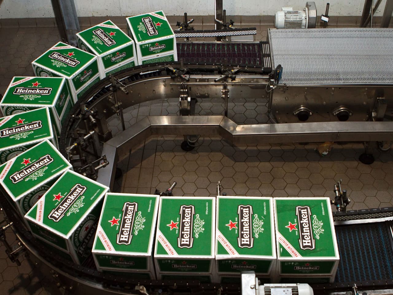 “Heineken” də Rusiya bazarından gedir “Heineken” də Rusiya bazarından gedir