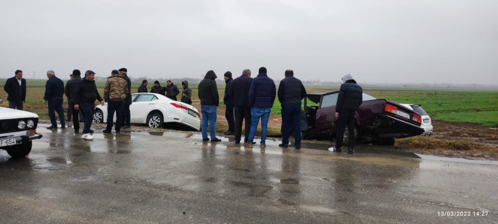 Ağdamda yol qəzası: 2 nəfər xəsarət aldı - FOTO