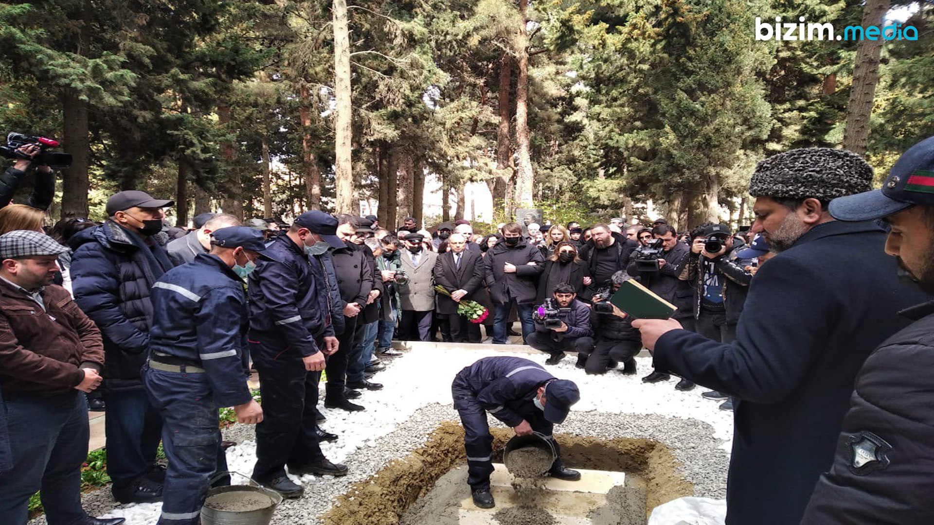 Rüstəm İbrahimbəyov I Fəxri xiyabanda dəfn olundu - FOTOREPORTAJ