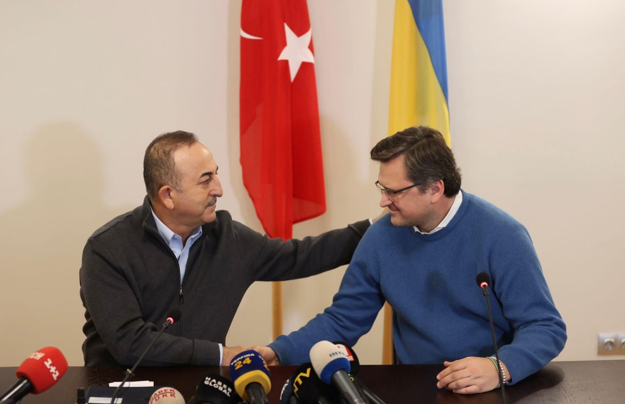 Çavuşoğlu ukraynalı həmkarı ilə görüşdü - FOTO