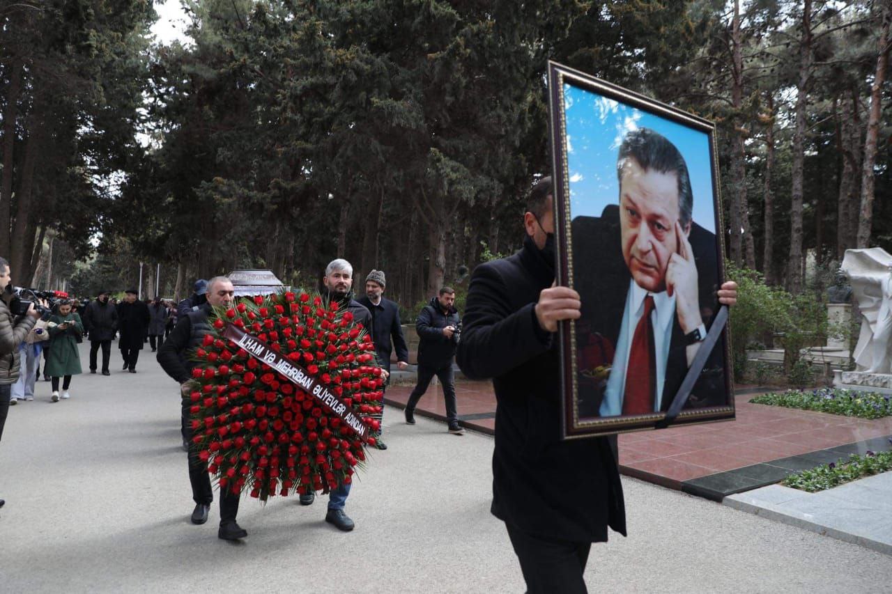 Ayaz Mütəllibov I Fəxri Xiyabanda dəfn olundu - FOTO 