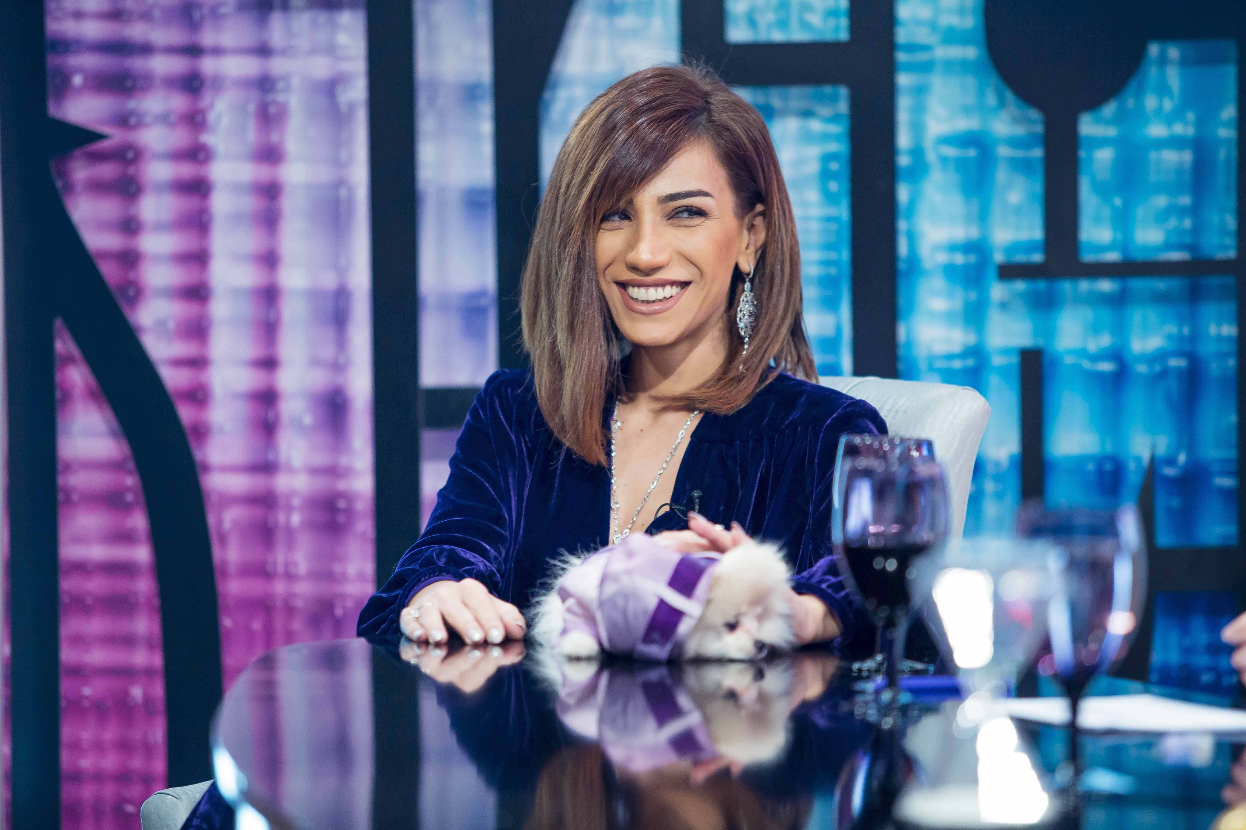 Röya imicini dəyişdi - FOTO Röya imicini dəyişdi - FOTO