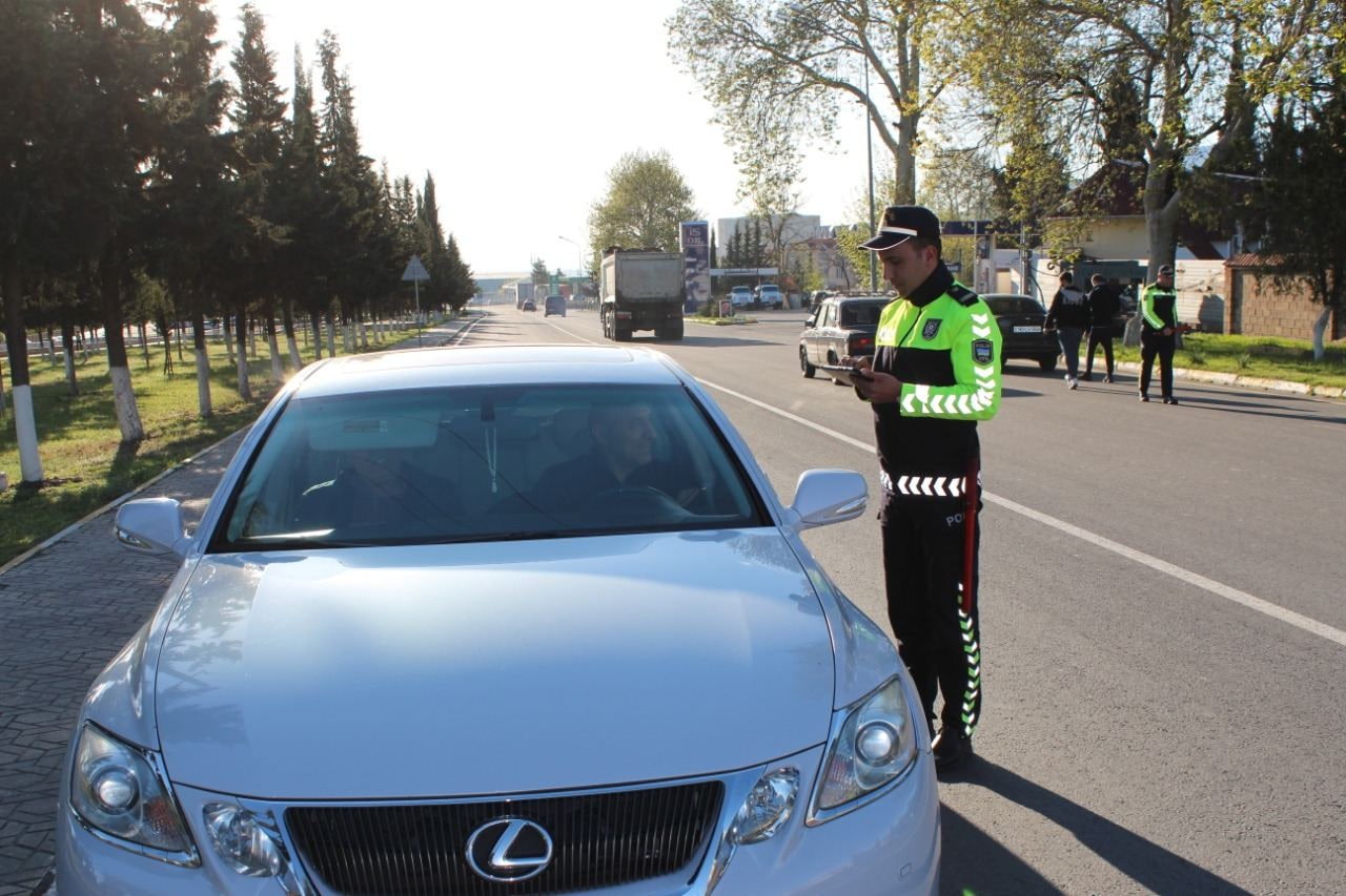 Zaqatalada qaydaları pozan 39 sürücü cərimələndi - FOTO