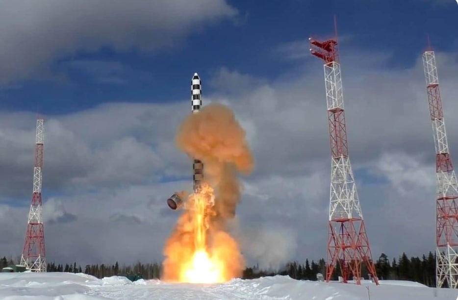 Rusiya dünyada analoqu olmayan qitələrarası raketini sınaqdan keçirdi – VİDEO