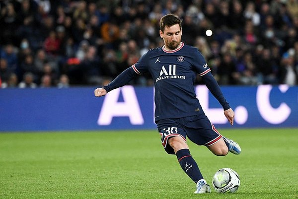 Messi ən pis oyunçu seçildi - 165 futbolçu arasında 