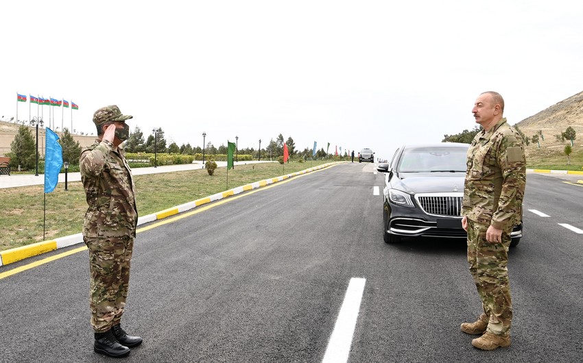Prezident Xüsusi Təyinatlı Qüvvələrin hərbi hissəsində oldu - FOTO