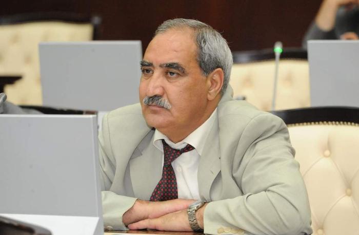 Fəzail Ağamalı pensiya yaşına etiraz etdi: “Haradadır haqq, haradadır ədalət?” Fəzail Ağamalı pensiya yaşına etiraz etdi: “Haradadır haqq, haradadır ədalət?”