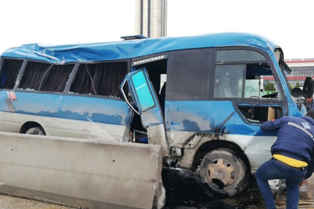 Sumqayıtda ağır avtobus qəzası: 7 nəfər xəsarət aldı