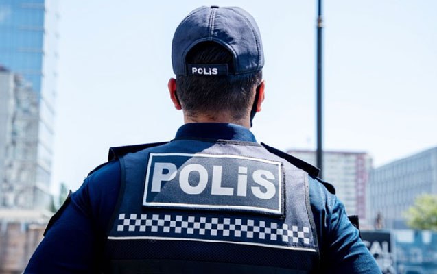 Azərbaycanda polis özünü güllələyərək öldürdü