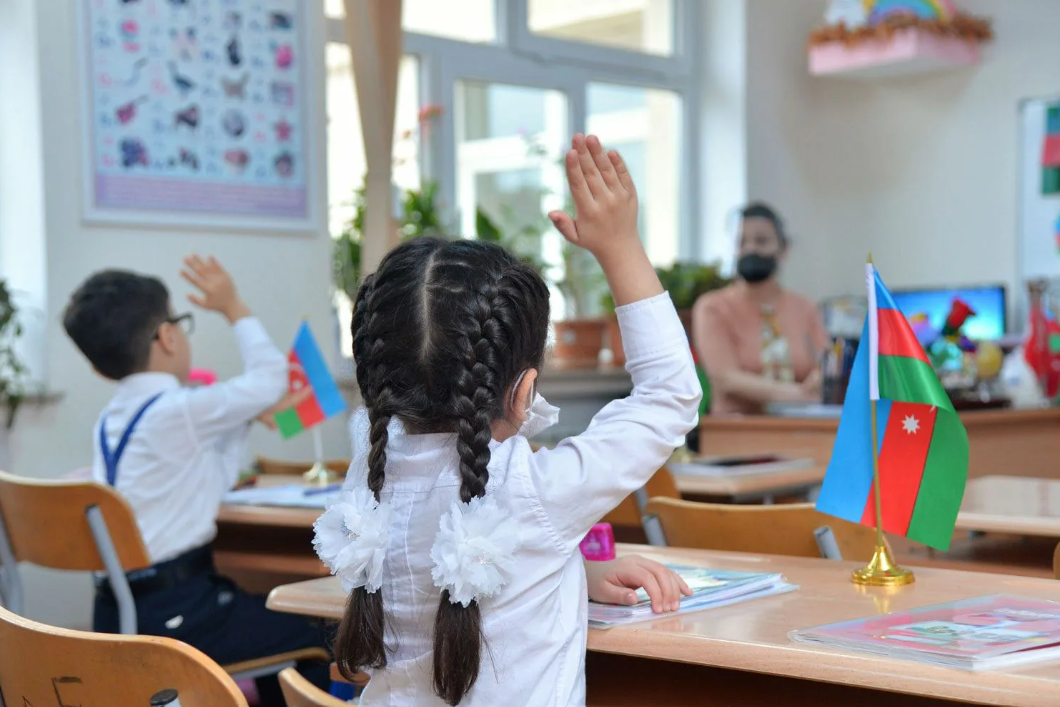 Müəllim, şagird, valideyn arasındakı konfliktlərdə günahkar kimdir? - PROBLEM